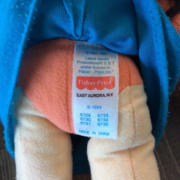 LOT 4 VTG 90s The Puzzle Place Plush Vinyl Dolls
14” tall
Kiki Leon Julie Ben - Picture 5 of 10